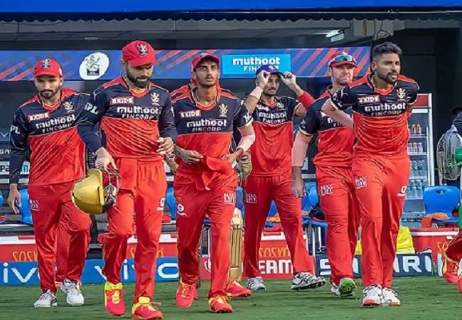 RCB VS DC: दिल्ली कैपिटल्स के खिलाफ कैसा प्लेइंग इलेवन उतारेंगे विराट कोहली, हार से उबरना चाहेगी टीम