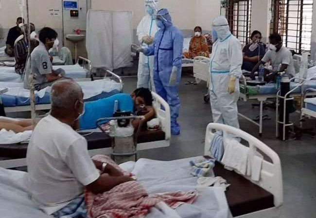 24 घंटों में कोरोना के 4.13 लाख नए केस, 3980 मौतें हुई