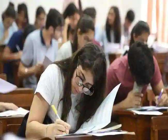 विश्वविद्यालयों और कॉलेजों की आगामी सभी परीक्षाओं और प्रवेश प्रक्रिया को आगे बढ़ाने की तैयारी, UGC जारी करेगा गाइडलाइन