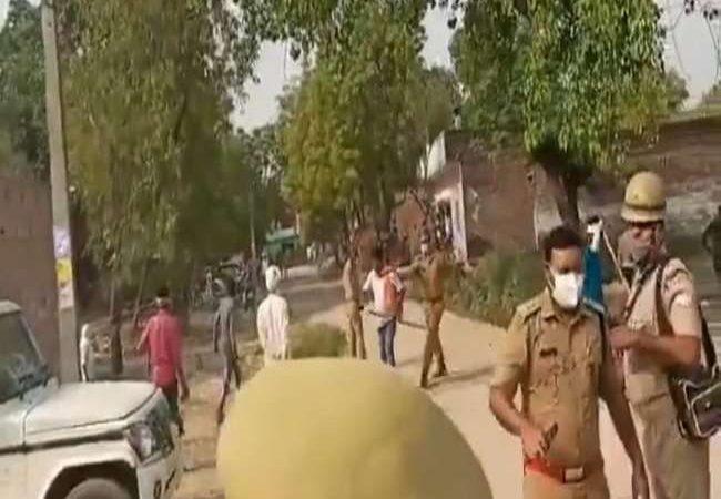LIVE UP Panchayat Chunav Fourth Phase Voting: सीतापुर के हथूरी गांव के मतदान केंद्र पर पथराव और फायरिंग