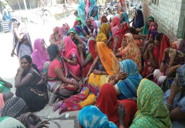 UP के प्रतापगढ़ में मिलावटी शराब पीने से सगे भाइयों समेत सात लोगों ने दम तोड़ा, महीने में दूसरी घटना से कोहराम