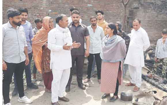 प्रियंवदा राणा ने जाना अग्निकांड पीडि़तों का हाल, दिया हरसंभव मदद का आश्वासन