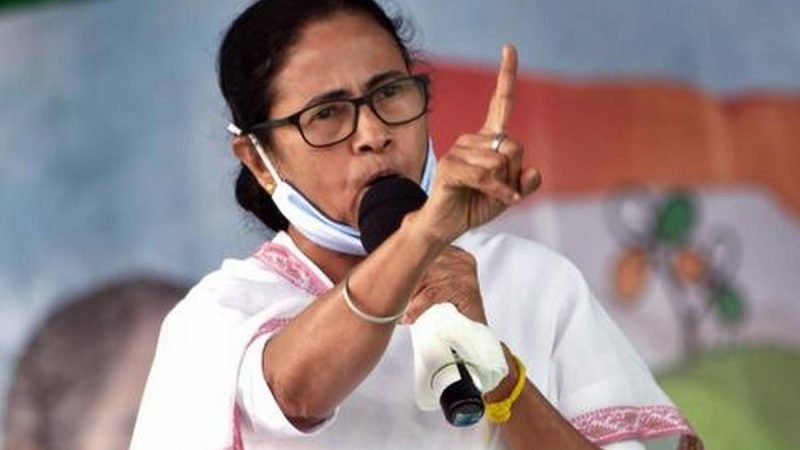मुर्शिदाबाद हिंसा पर ममता बनर्जी का पहला रिएक्शन, बोलीं- दंगा क्यों, पश्चिम बंगाल में नहीं लागू होगा वक्फ कानून