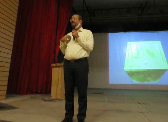 त्रिस्तरीय पंचायत सामान्य निर्वाचन से संबंधित पुस्तिका रिटर्निंग और सहायक रिटर्निंग अधिकारियों के लिये गीता और कुरान – अपर जिलाधिकारी