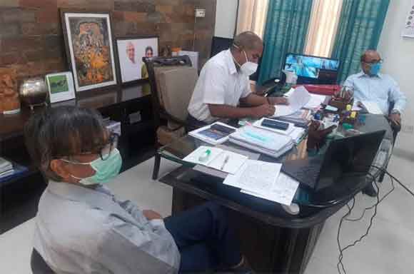 सामाजिक, धार्मिक, खेल, मनोरंजन, शैक्षिक, सांस्कृतिक आदि कार्यक्रमों में लोगों के इकट्ठा होने में कोविड नियमों का सख्ती से पालन कराया जाए- मण्डलायुक्त