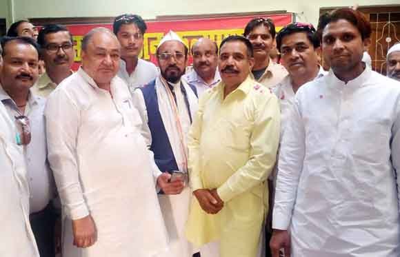 होली मिलन कार्यक्रम में आपसी भाईचारा बढ़ाने पर दिया बल