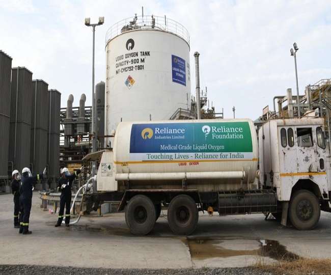 Reliance Industries ने मेडिकल ऑक्सीजन का प्रोडक्शन और बढ़ाया, मुकेश अंबानी खुद कर रहे हैं निगरानी