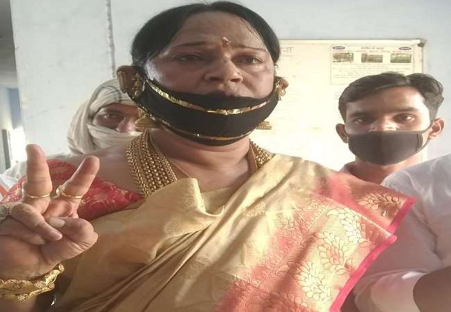 LIVE UP Panchayat Chunav Result 2021: कानपुर के बिधनू ब्लॉक से किन्नर काजल किरण ग्राम प्रधान निर्वाचित