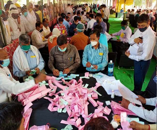 UP Panchayat Election Result 2021: अब तक 16,510 प्रधान जीते, आज दोपहर बाद तक अंतिम परिणाम