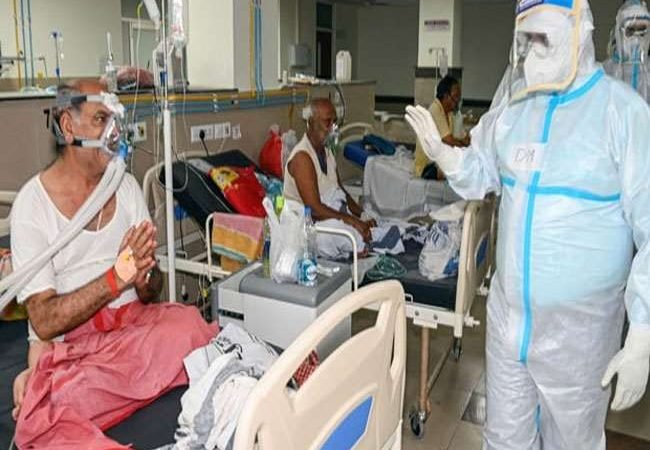 देश में कोरोना के तीन लाख से ज्यादा सक्रिय मामलों वाला पहला महानगर बना बेंगलुरु, 12 राज्यों में 81.25 फीसद एक्टिव केस