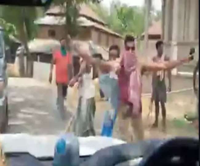 Violence in Bengal: बंगाल में थम नहीं रही हिंसा, अब केंद्रीय मंत्री वी मुरलीधरन के काफिले पर हमला