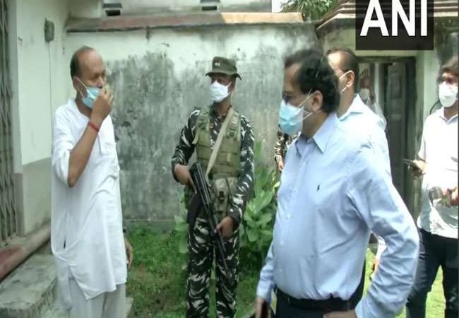 Bengal Chunav Hinsa: चुनाव बाद हिंसा की जांच के लिए बंगाल पहुंची केंद्रीय टीम ने राज्यपाल से की मुलाकात
