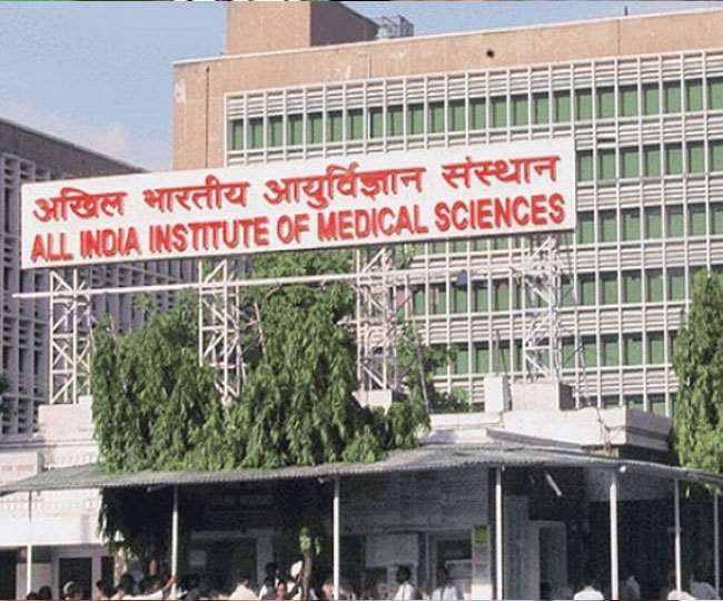 AIIMS ने तीसरी लहर के लिए किया आगाह, कहा- हो सकती है ज्यादा खतरनाक, बच्चों के टीके पर कही ये बात