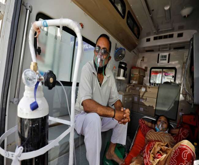 देश में लगातार चौथे दिन चार लाख से ज्यादा कोरोना के नए मामले और 4,091 लोगों की मौत, केरल-कर्नाटक में थम नहीं रही महामारी