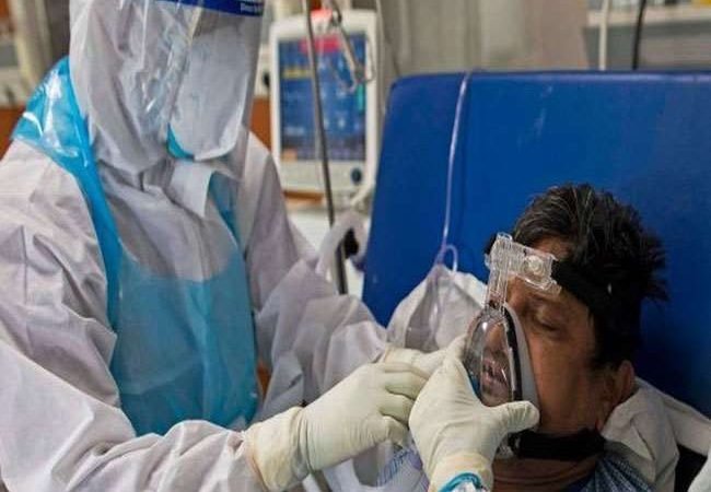 देश में चार दिन बाद एक दिन में चार लाख से कम नए मामले, 3,747 मरीजों की मौत, महाराष्ट्र में एक महीने बाद एक दिन में 50000 से कम मिले मरीज