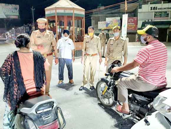 सम्पूर्ण लॉकडाउन में सडक़ों व बाजारों में पसरा सन्नाटा, पुलिस रही मुस्तैद