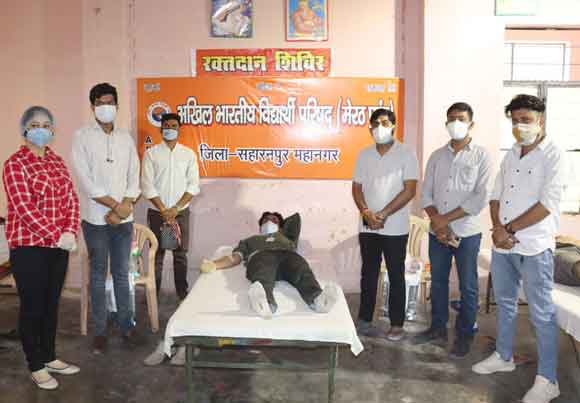 42 छात्रों ने किया स्वैच्छिक रक्तदान