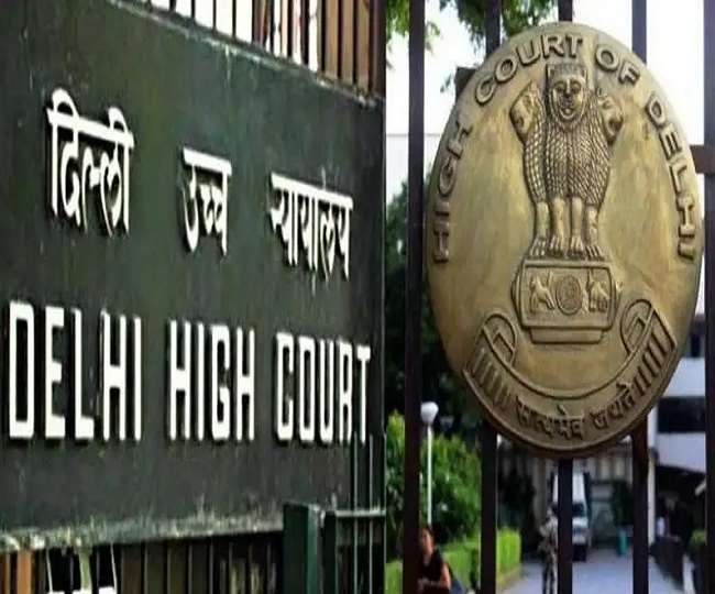 दिल्ली हाई कोर्ट का सवाल, दवाएं-ऑक्सीजन क्यों बांट रहे हैं राजनीतिक दलों के नेता, प्रशासन को सौंपें सामान
