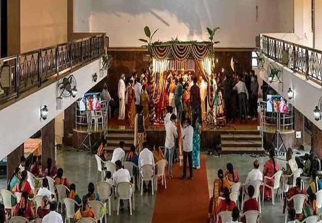 यूपी में शादी सहित सार्वजनिक समारोहों में अब 25 लोगों को ही अनुमति