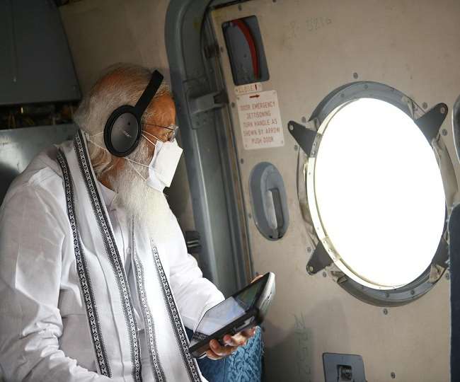 गुजरात में प्रधानमंत्री मोदी का हवाई सर्वेक्षण, टाक्टे प्रभावित इलाकों का ले रहे जायजा; अब तक 45 की जा चुकी जान