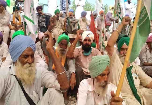 फिर तेज होने लगा किसान आंदोलन, कांग्रेस समेत 13 विपक्षी पार्टियों का समर्थन