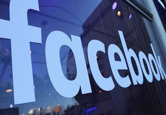 देश में इंटरनेट मीडिया कंपनियों के बंद होने की खबरों के बीच फेसबुक का बड़ा बयान, कहा- मानेंगे नियम