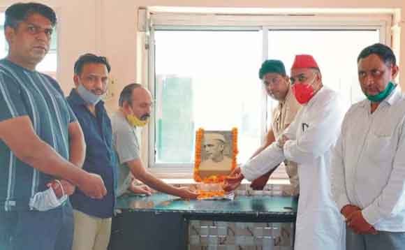 किसानों व मजदूरों के सच्चे हमदर्द थे चौ. चरणसिंह
