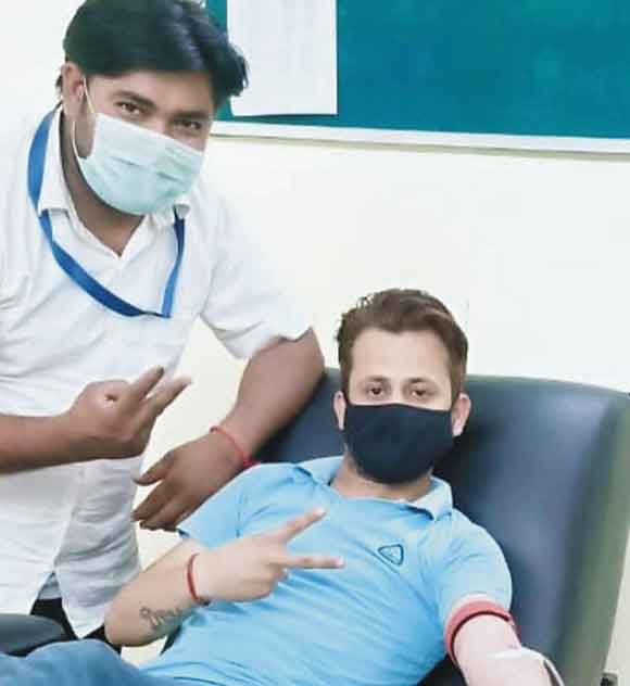 रक्तदान कर एक मरीज की बचाई जान