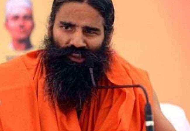 सुप्रीम कोर्ट पहुंचे बाबा रामदेव, सभी केस दिल्ली ट्रांसफर करने की मांग