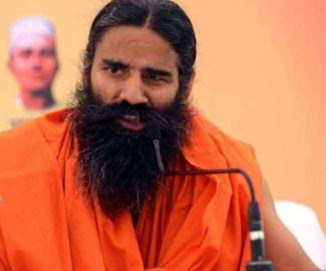 सुप्रीम कोर्ट पहुंचे बाबा रामदेव, सभी केस दिल्ली ट्रांसफर करने की मांग