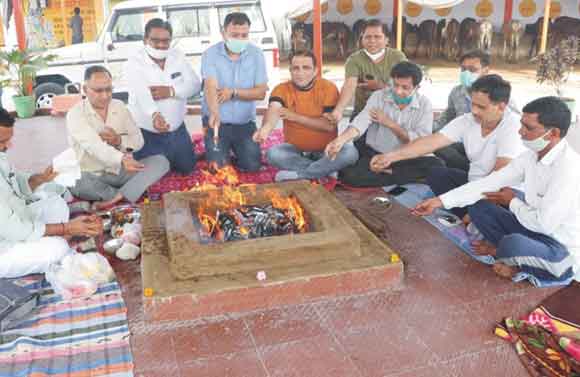 निगम ने कराया कोरोना से महानगर को बचाने के लिए यज्ञ