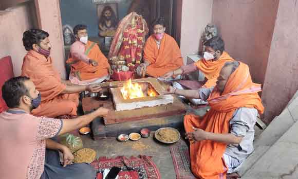 शिव एवं शक्ति की पूजा का संतुलन ही मुक्ति का उपाय