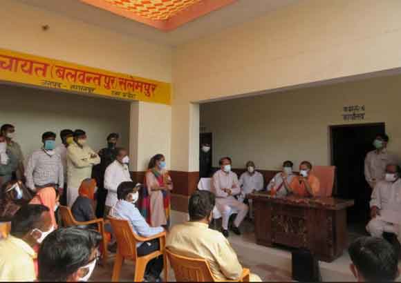 होम आईसोलेशन में रह रहे कोविड मरीजों से मुख्यमंत्री जी का सीधा संवाद