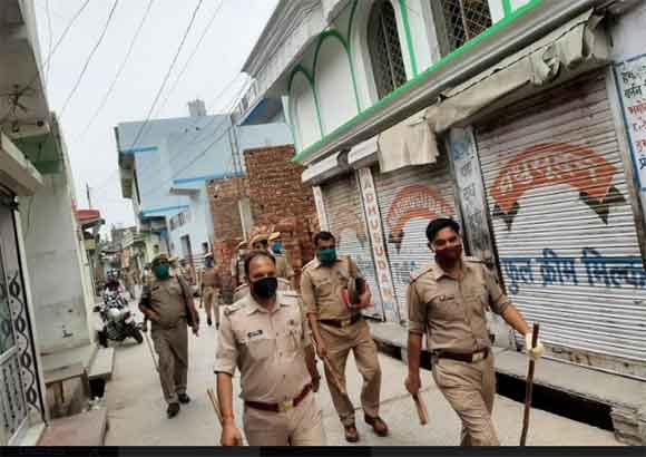 शांति व कोविड गाईड लाईनो का पालन करते हुए ईद मनाये