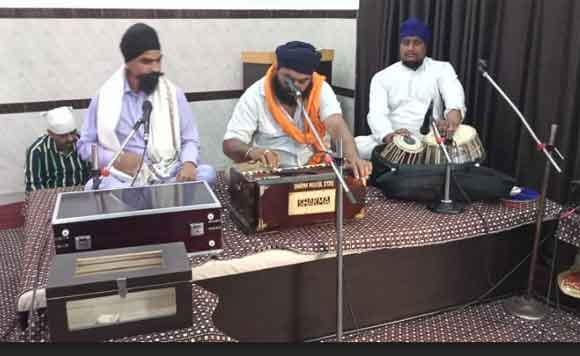 सादगी से मनाया गुरु तेग बहादुर जी का ४०० वां प्रकाश पर्व