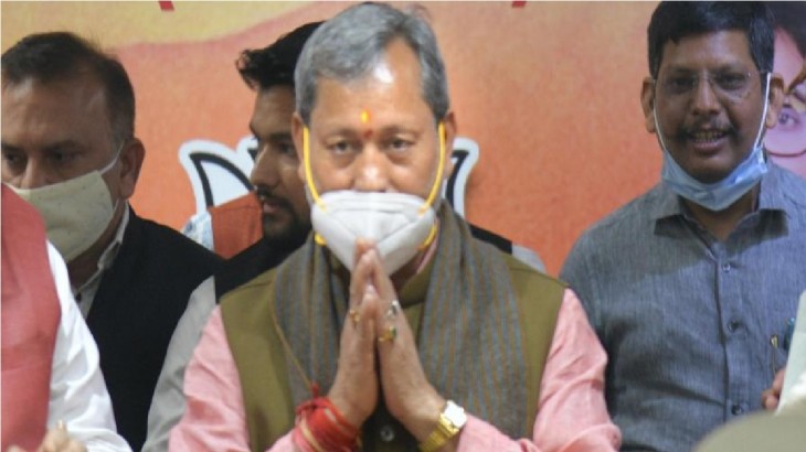 CM तीरथ सिंह की फिसली जुबान, बोले- आजादी के बाद पहली बार हम दे रहे मुफ्त चीनी