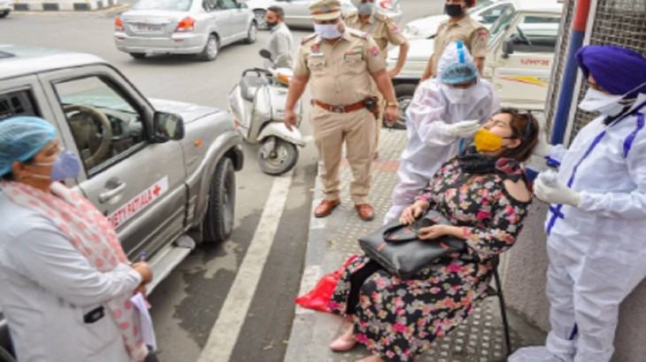 रहम ऊपर वालेः देश के 718 जिलों में 533 में पॉजिटिविटी रेट 10 फीसदी से ज्यादा