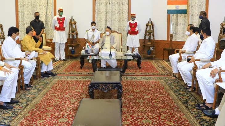 मराठा आरक्षण के मुद्दे पर आज सीएम उद्धव ने की राज्यपाल से मुलाकात