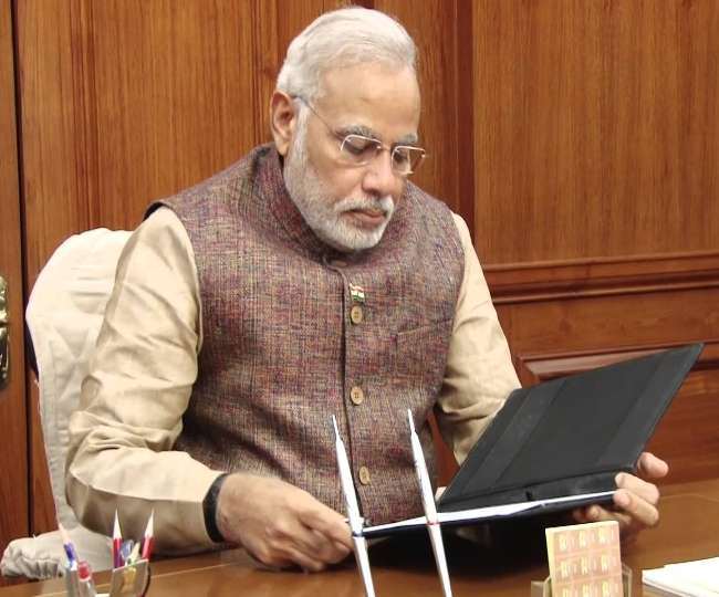 पीएम नरेंद्र मोदी की बैठक में फैसला- सीबीएसई 12वीं बोर्ड की परीक्षा रद