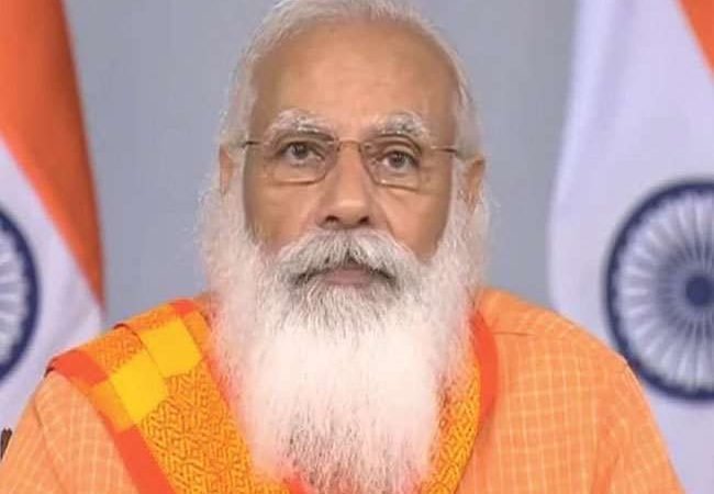 पीएम मोदी शिक्षा मंत्रालय की वर्चुअल मीटिंग में जुड़े, छात्रों और उनके माता-पिता की चिंताओं को किया दूर
