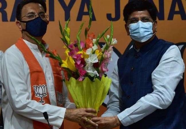 यूपी विधानसभा चुनाव से पहले कांग्रेस को बड़ा झटका, जितिन प्रसाद भाजपा में शामिल, बोले- देशहित के लिए खड़े हैं पीएम मोदी