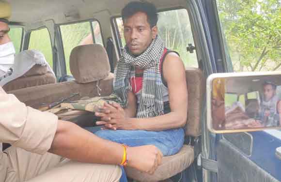 मुठभेड़ में पुलिस ने दबोचे दो शातिर नशा तस्कर