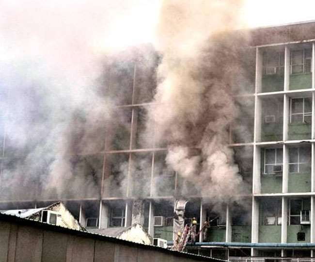 Delhi AIIMS Fire: दमकल की 26 गाड़ियों ने आग पर पाया काबू, किसी बड़े नुकसान की खबर नहीं