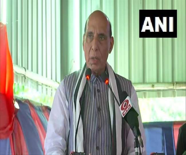 असम में राजनाथ सिंह ने सीमा के पास 12 सड़कों का किया उद्घाटन, बोले- लंबे समय तक नॉर्थ-ईस्ट का विकास नहीं हुआ