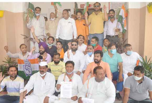 राम मंदिर भूमि खरीद घोटाले के खिलाफ जिला मुख्यालय पर गरजे कांग्रेसजन