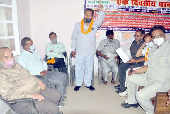 गंगा नदी में लाश बहाने की उच्चस्तरीय जांच कराने की मांग