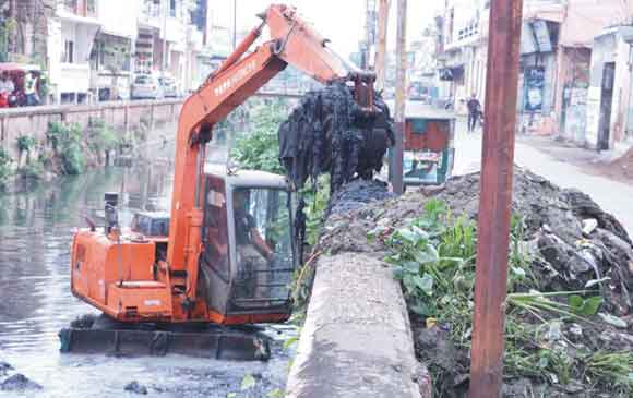 पांवधोई सफाई अभियान युद्ध स्तर पर चलाने के निर्देश