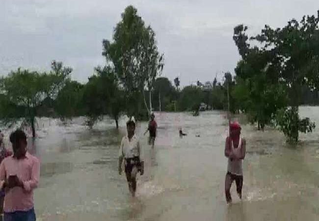 यूपी-बिहार-उत्तराखंड में भारी बारिश से इन जिलों में बाढ़ का खतरा, जानें- दिल्ली सहित अन्य राज्यों का हाल