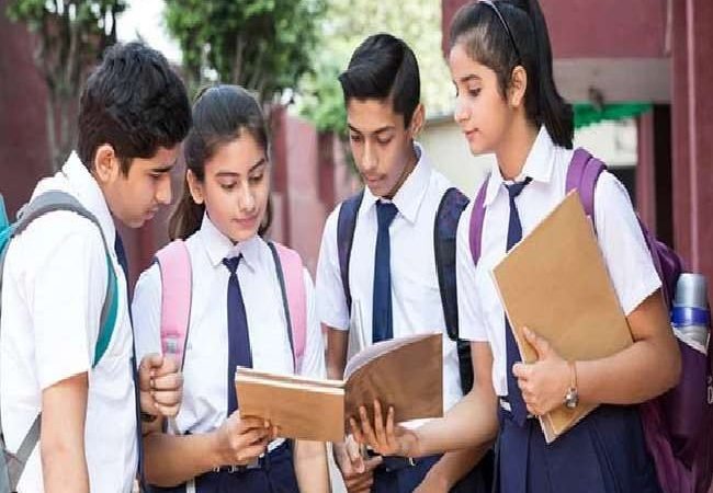 जुलाई से शैक्षणिक संस्थानों को खोलने की तैयारी, कक्षाएं लगाने पर फैसला बाद में