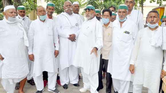 जिलाधिकारी से मिला भाकियू का प्रतिनिधिमंडल